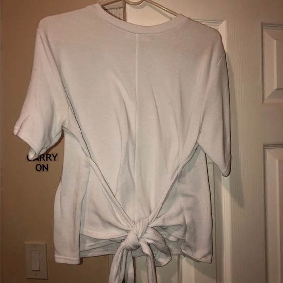 White knot tie shirt - Picture 1 of 2